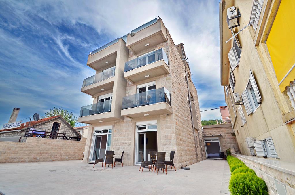 Apartments Bojana Tivat Eksteriør bilde